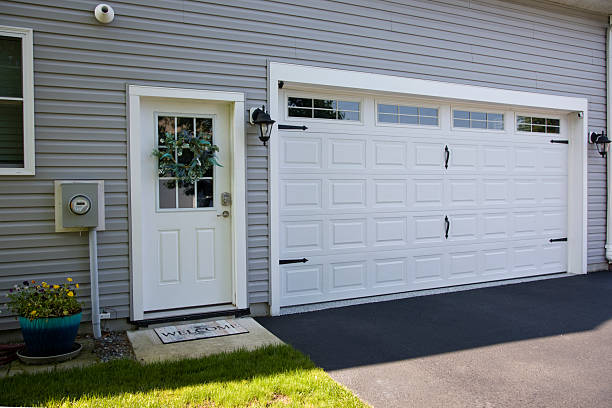 24/7 Emergency Garage Door Panel Replacement experts in Caddo Mills, TX
